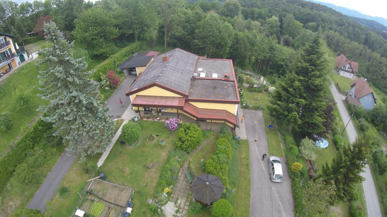Haus Renarth - Michaela Pro Lägenhet Kitzeck im Sausal Exteriör bild