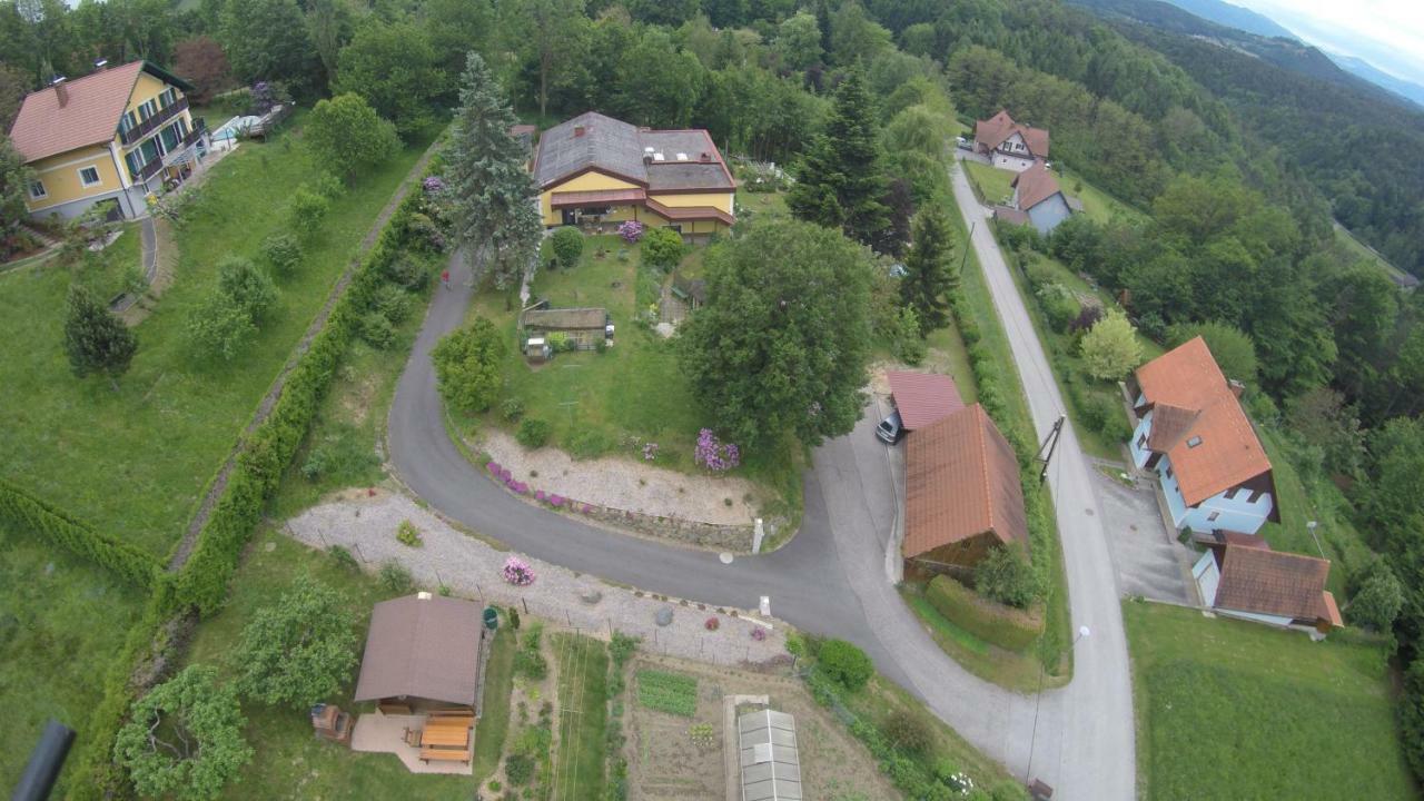 Haus Renarth - Michaela Pro Lägenhet Kitzeck im Sausal Exteriör bild